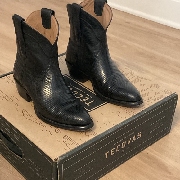 TECOVA COWBOY BOOTS - MIDNIGHT LIZARD BLACK- SHORT - Picture 1 of 9